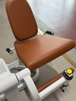 Machine d'extension des jambes assise Mpks CXY41 à charge de plaques en acier avec fonctions réglables pour l'entraînement musculaire