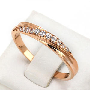 Anillo de Diamantes Chapado en Oro Rosa para Mujer Q760, Corte Brillante Redondo, Color G Natural, Anillo de Boda para Ella - Product Image 1