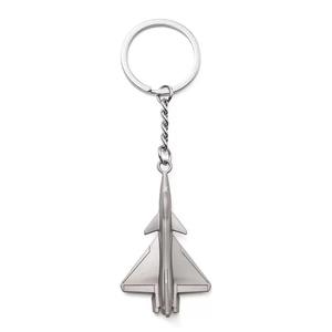 سلسلة مفاتيح معدنية على شكل طائرة بتصميم ثلاثي الأبعاد من سبائك الزنك عالية الجودة باللون الفضي والذهبي - Product Image 6