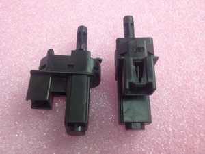 Piezas de coche al por mayor 4M5T7C534AA interruptor de embrague para <span class=keywords><strong>Ford</strong></span> Focus FCS/<span class=keywords><strong>SMAX</strong></span>/ZS/ESCORT - Product Image 2