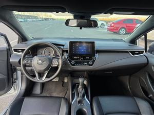 <span class=keywords><strong>Toyota</strong></span> <span class=keywords><strong>Corolla</strong></span> Levin 185T CVT Automático <span class=keywords><strong>2022</strong></span>, Edición de Lujo, Volante a la Izquierda, Sedán, Exterior Plateado, Auto Usado con 16600 Kilómetros - Product Image 4