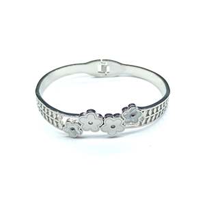 316L Stainless Steel Flower Bangle PVD Gold Plated Sustainable Resistant <b>Bracelet</b> for Women - Product Image 1