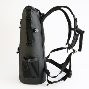 Mochila Nevera Casual con Cierre Enrollable de PVC, Ecológica, Reciclable, Aislada, a Prueba de Fugas, Impermeable, Suave, Negra - Product Image 2