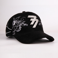 Gorra de Béisbol de Lujo TOPCAP Unisex de 5 Paneles con Bordado 3D, Diseño de Número 7 con Pedrería, Visera Curva de Gamuza Negra y Cierre de Hebilla Metálica