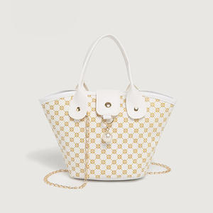 Bolso de Hombro Tipo Bandolera de Gran Capacidad para Mujer, Diseño de Cadena, Resistente al Agua, Estampado, Venta Directa de Fábrica - Product Image 6