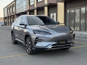 BYD SONG PLUS EV 2025 USADO, Edición de Lujo, 520KM, 5 Puertas, 5 Asientos, SUV Compacto, Eléctrico, 2WD, Negro sobre Beige - Product Image 3