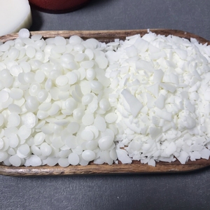 <strong>White</strong> Scented Soybean Wax <strong>Candle</strong> Flakes Factory Wholesale Custom <strong>Candle</strong> Making Material Natural Science Wax - Product Image 1