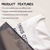 Sacs Plastiques Translucides Givrées Noirs Personnalisés et Écologiques avec Fermeture Éclair pour Emballage de Vêtements, T-shirts et Sweats à Capuche