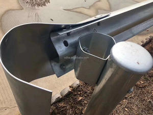 Barriere Stradali in Acciaio Zincato di Alta Qualità, Guardrail a Profilo W, Barriere per il Traffico - Product Image 6