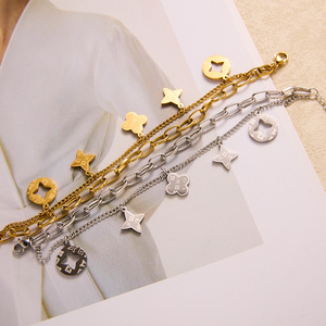 Pulsera de Acero de Titanio con Trébol de Cuatro Hojas Hueco, Estilo Lujo Ligero, para Mujer, de Alta Gama, Inoxidable y Prismática - Product Image 2