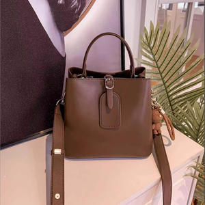 Nouveau sac à bandoulière en cuir véritable pour femme 2026, grande capacité, sac seau tendance pour femme, sac de banlieue élégant - Product Image 2