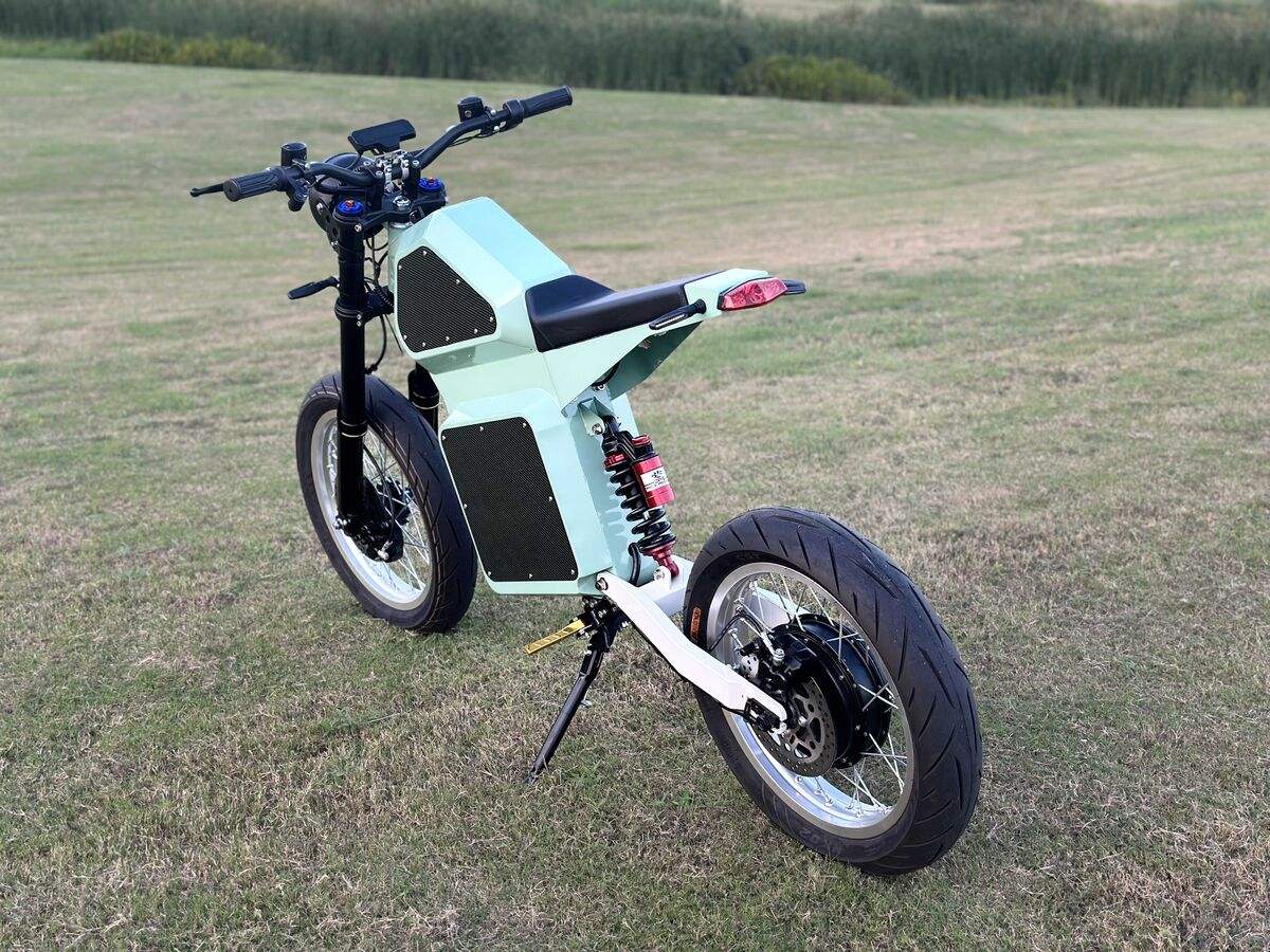 สีเขียว