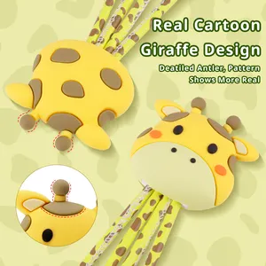 Schönes gelbes Giraffen-Design Schlüsselanhänger PVC Kunstleder 3 in 1 Ladekabel USB