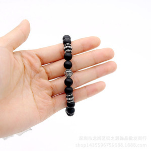 Yunnique Pulsera de ágata negra mate con cuentas de acero inoxidable de 8,0 mm, regalo de joyería unisex - Product Image 4