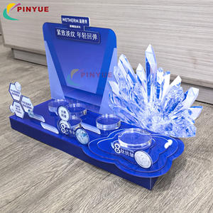 Présentoir de Comptoir Moderne Personnalisé en Acrylique et Métal Doré avec Petits Crochets et Étagère pour Maquillage et Fleuriste - Product Image 5