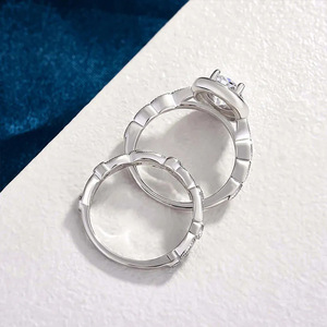 Set di Anelli Ovali con Zirconi per Coppie, Gioielli Eleganti e Delicati per Matrimonio - Product Image 4