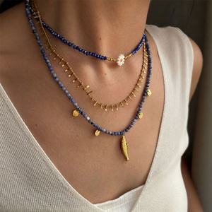 Collier tendance anti-ternissement en or 18 carats en acier inoxydable véritable avec pierre naturelle en forme de poisson pour femmes, hommes et filles - Product Image 1