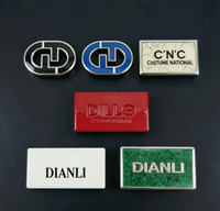 Plaques et étiquettes métalliques de haute qualité, logo personnalisé en relief 3D écologique, logo de marque doré pour vêtements, sacs et chaussures