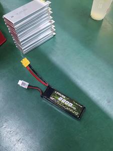 Batterie LiPo 11.1V 2200mAh 3S avec taux de décharge élevé et connecteur XT60 pour drones - Product Image 5