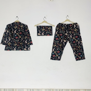 Ensemble de pyjama élégant à imprimé floral - Vêtements de nuit en coton artisanal, vêtements de nuit et de détente bohèmes pour femmes, cadeau d'été - Product Image 4