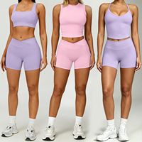 Ensemble de sport pour femme ABX8002-3+ADK8002 : Crop top sans manches et short cycliste taille haute en V – Tenue de fitness, gym et yoga
