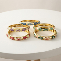 Nouveau produit : Bracelet jonc ajouré en alliage plaqué or 18 carats avec zircon, motif fleur et grain de lotus, style vintage