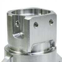 Service d'usinage CNC pour corps de valve en alliage d'aluminium, composant de cylindre hydraulique de précision personnalisé, oreilles de montage fraisées pour