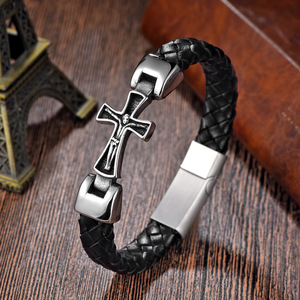 Bracelet manchette <span class=keywords><strong>de</strong></span> luxe personnalisé pour homme en acier inoxydable et cuir, style punk croix, plaqué or, vente en gros - Product Image 2