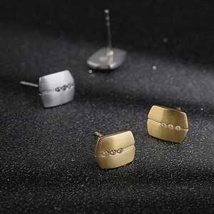 Accesorios para Mujer, Joyería para Mujer y Hombre, Mini Pendientes Lindos de Acero Inoxidable 316L, Joyería de Calidad de Fábrica China - Product Image 1