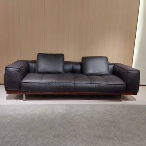 Sofá Italiano Minimalista de Cuero Vacuno Genuino - Modelo de Diseñador - Sofá Vintage <span class=keywords><strong>para</strong></span> una Sala de Estar Sencilla - Fila Recta de Sofás de Cuero - Product Image 4