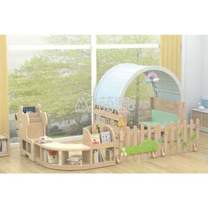 Moetry-<span class=keywords><strong>cabaña</strong></span> de <span class=keywords><strong>madera</strong></span> maciza de lectura para niños, estantería de libros prefabricada con sofá y silla para biblioteca - Product Image 2