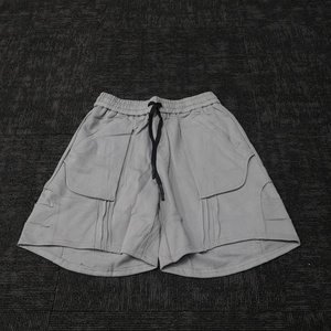 Shorts respirants pour hommes avec logo personnalisé, taille à cordon de serrage et logo brodé, style décontracté, couleur unie, tissu tricoté - Product Image 4
