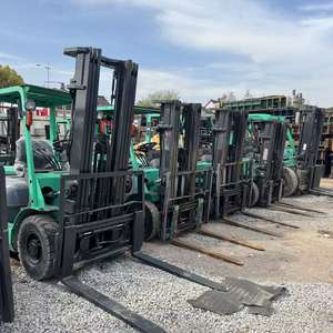 Vente chaude Mini chariot élévateur diesel Mitsubishi FD50 d'occasion 5 tonnes Transpalette automatique en parfait état de fonctionnement Original du Japon - Product Image 4