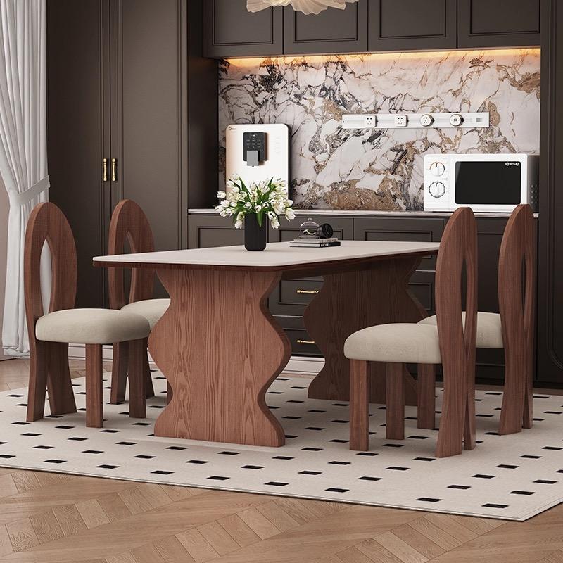 One table with four chairs