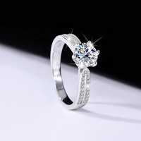 Trendy cincin pernikahan perak murni 925 Moissanite VVS1 1 karat untuk wanita 6.5mm dengan uji Sertifikat abadi cincin berlian permata