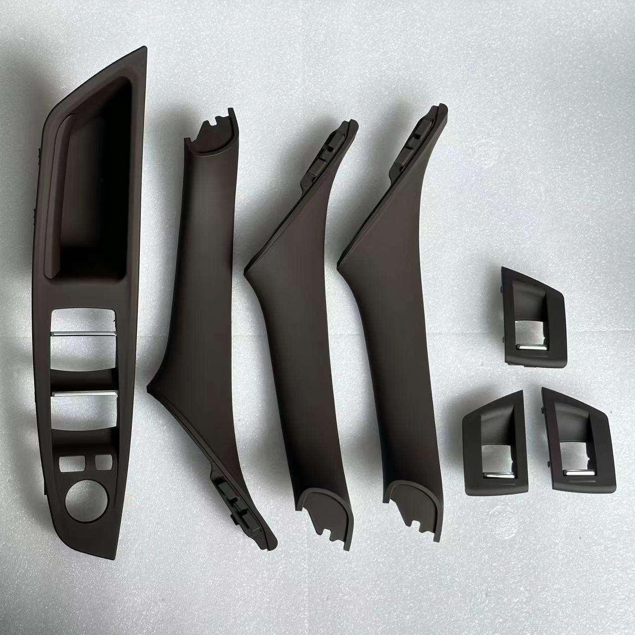 สีน้ำตาลมอคค่า