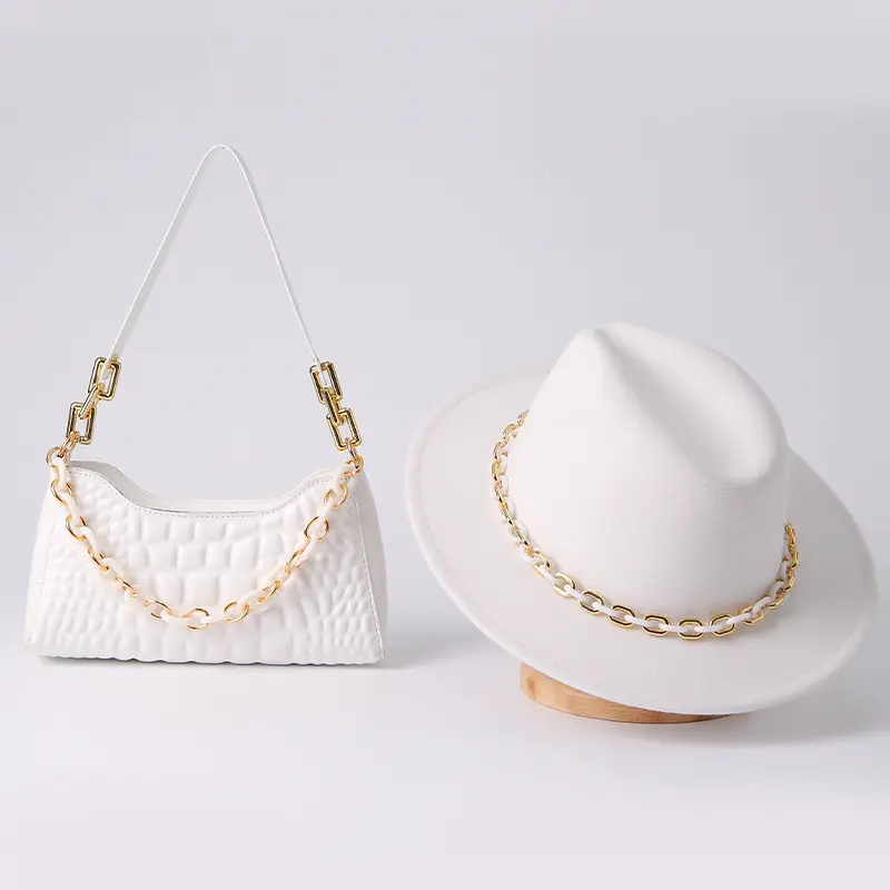 2023 vente en gros nouveau design poursuivant un chapeau de sac chapeaux fedora blancs et ensembles de sacs pour femmes