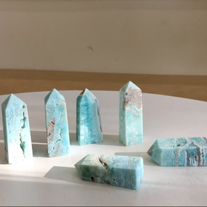 Venta al por mayor de torre de hemimorfita azul natural de alta calidad, pulida en cuatro lados, piedra en bruto, punta de cristal drusa para decoración del hogar - Product Image 1