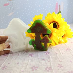 Moldes de fundición de resina hechos a mano para adornos decorativos DIY estilo Ins herramientas de escritorio de silicona molde de Papá Noel - Product Image 5