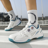 Chaussures de tennis de table et de badminton en microfibre avec logo personnalisé, à fermeture à boucle rotative, respirantes, résistantes à l'usure, décontractées pour hommes