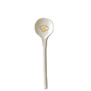 Cucharilla de cerámica con mango largo para cocina, cucharilla Kawaii de huevo, fruta, leche, vaca, helado, postre, sopa, Vintage, accesorios