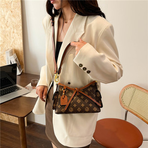 <span class=keywords><strong>Sac</strong></span> fourre-tout en PU haut de gamme grande capacité pour <span class=keywords><strong>femme</strong></span>, nouveau modèle 2026, imprimé, polyvalent, élégant, <span class=keywords><strong>sac</strong></span> à bandoulière pour <span class=keywords><strong>femme</strong></span>, été - Product Image 3