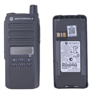 Radio Motorola CP100d Walkie Talkie Analógico Digital UHF VHF de Largo Alcance para Seguridad, Hoteles, Construcción y Comunicación - Product Image 2