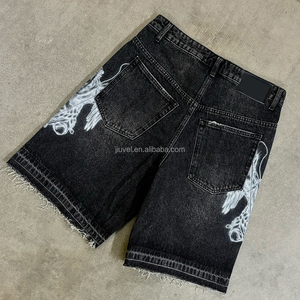 شورت جينز رجالي بمقاسات كبيرة بتصميم مخصص وطباعة شاشة وتأثير باهت ومغسول وحواف خام من الشركة المصنعة - Product Image 3