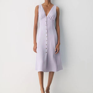 Robe maxi décontractée pour femme en modal à imprimé animal violet, avec dentelle et embellissements boutonnés, respectueuse de l'environnement - Product Image 2