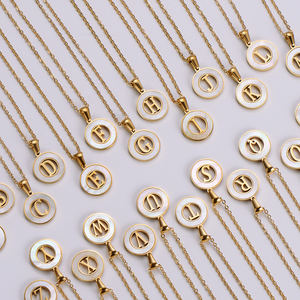 Micci Groothandel A-Z Eerste Ketting 18K Vergulde Roestvrijstalen Ketting Holle Ronde Vorm Natuurlijke Shell Letter Ketting - Product Image 3