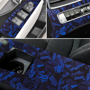 Autocollants de voiture en fibre de carbone forgée mate PET, film noir et rouge pour la décoration de la console centrale intérieure de la voiture, résistant aux rayures - Product Image 3