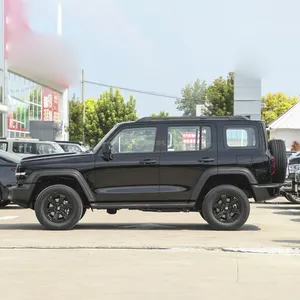 2023 en stock Great Wall Tank 300 SUV Modelo de coche de gasolina Versión todoterreno Challenger 2,0 T 227hp L4 hecho en China