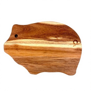 Planche à découper en bois d'acacia faite à la main en forme de cochon pour la cuisine, fabriquée au Vietnam - Product Image 1