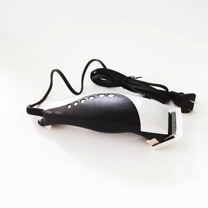 Tagliacapelli e <span class=keywords><strong>Regolabarba</strong></span> Elettrico Professionale OEM/ODM con Lama <span class=keywords><strong>a</strong></span> T e Cavo per Uso Domestico e Alberghiero - Product Image 4
